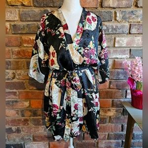 Vintage Romantic Moods Kimono